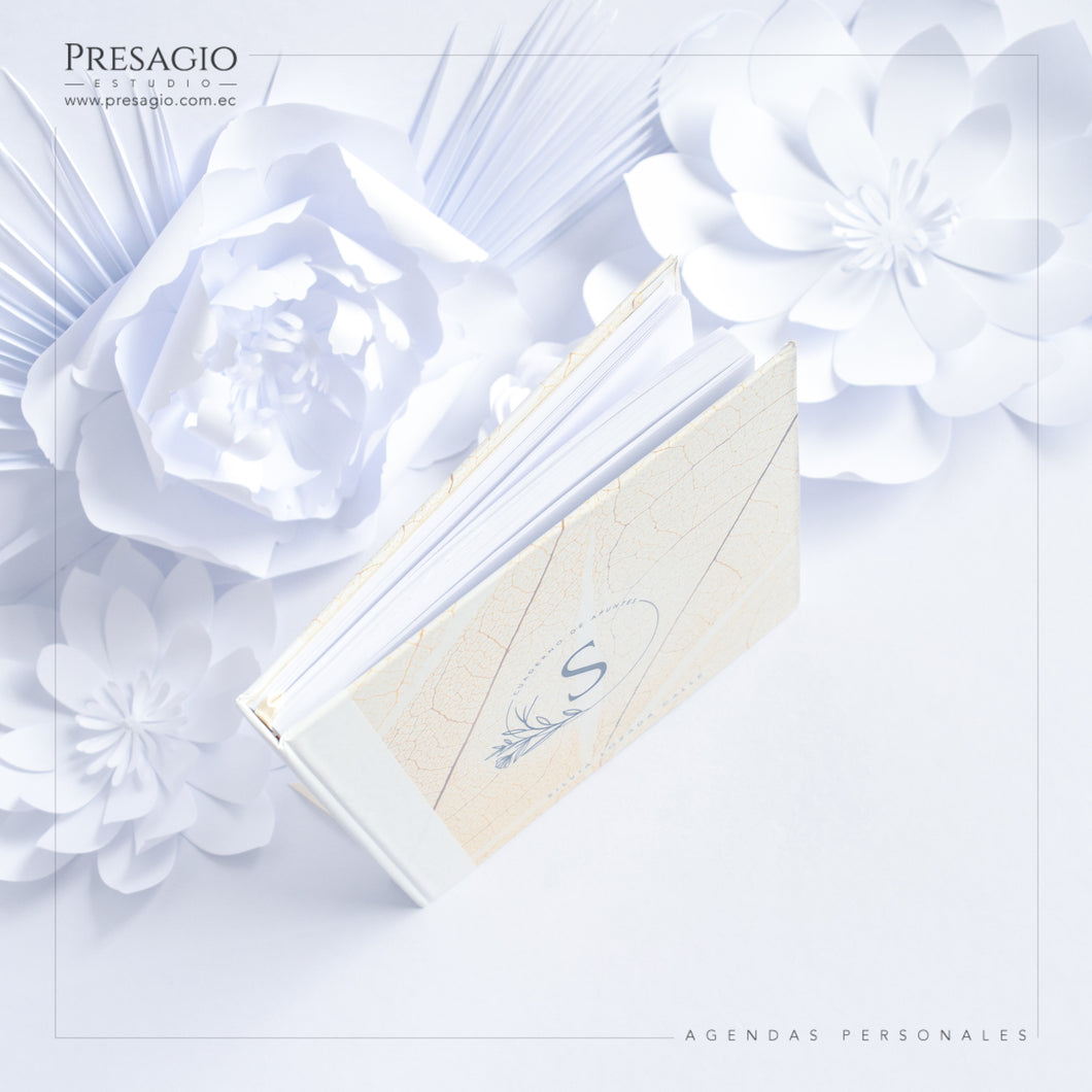 LIBRETA PERPETUA MEDIANA ENCUADERNADA - 20CM CUADRADA
