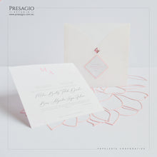 Cargar imagen en el visor de la galería, INVITACIÓN BELLE ENVELOPE FLOREAL
