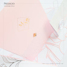 Cargar imagen en el visor de la galería, INVITACIÓN DUQUESA ENVELOPE FLOREAL